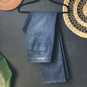 🌺DKNY dark denim jeans